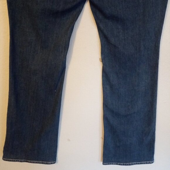 ANN TAYLOR LOFT Blue Denim Boot Cut mid Rise Jeans. Size 6 - Picture 5 of 9